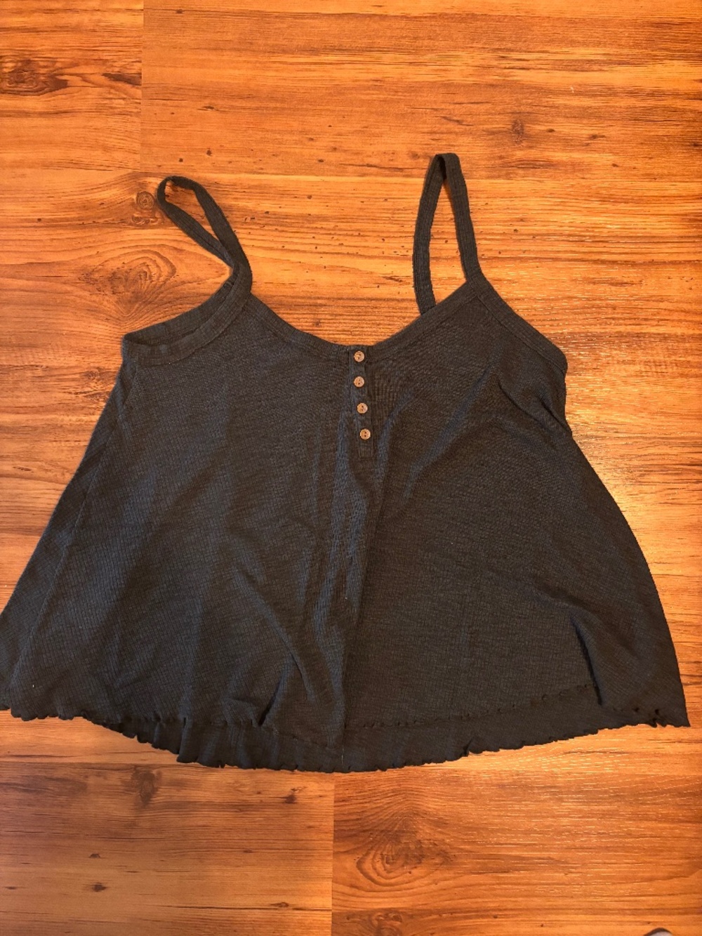 Super cute flowy tank
